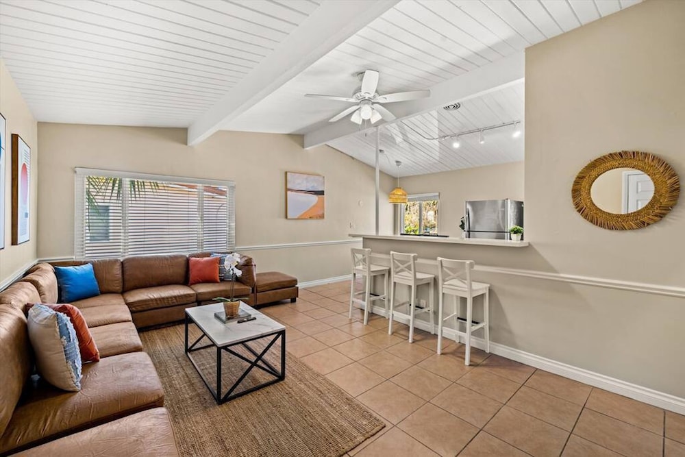 Los Aguajes in Santa Barbara, United States