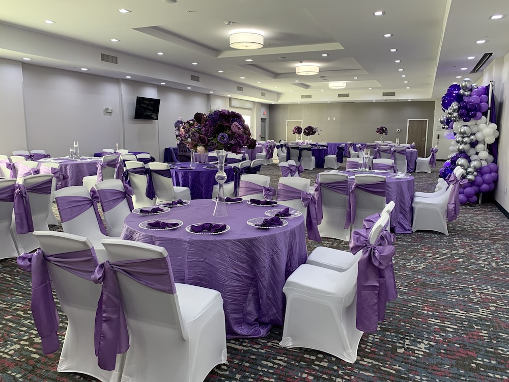 Hampton Inn & Suites Houston East Beltway 8 - photo 9
