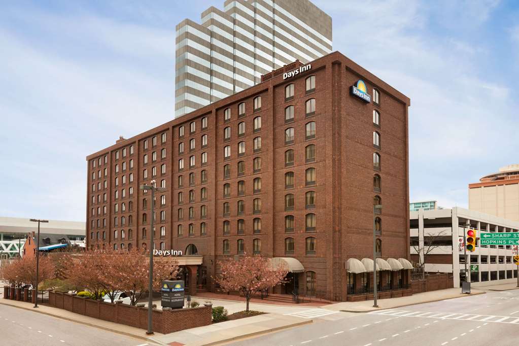 Days Inn by Wyndham Baltimore Inner Harbor - photo 2