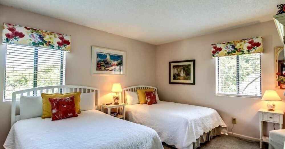 2034 Beachwood - photo 7