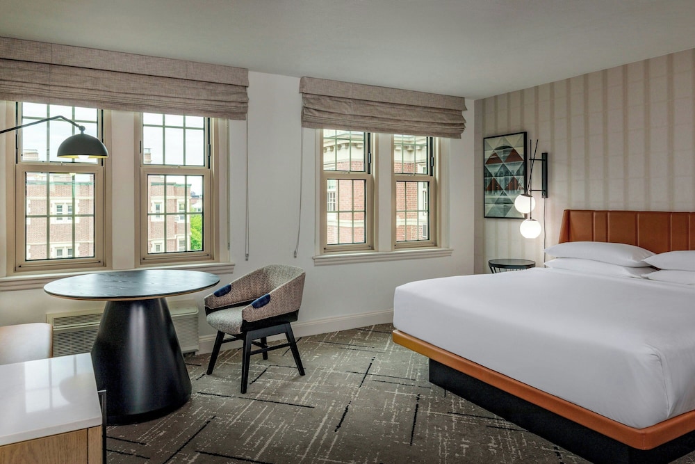 Sheraton Commander Hotel - photo 44