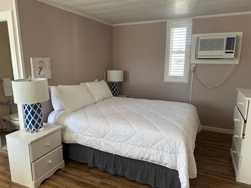 Vineyard Harbor Motel Private Beach - photo 207