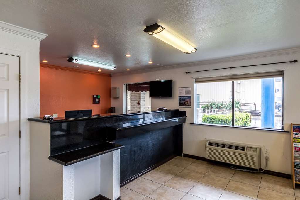 Motel 6 San Antonio Tx Frost Bank Center - photo 26