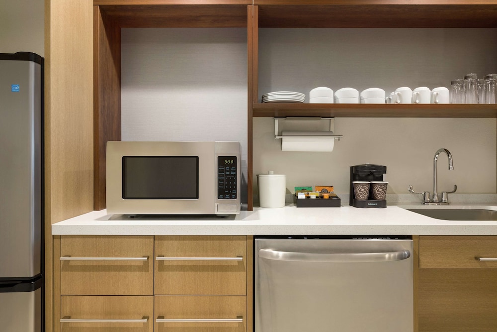 Home2 Suites by Hilton Frederick - photo 18