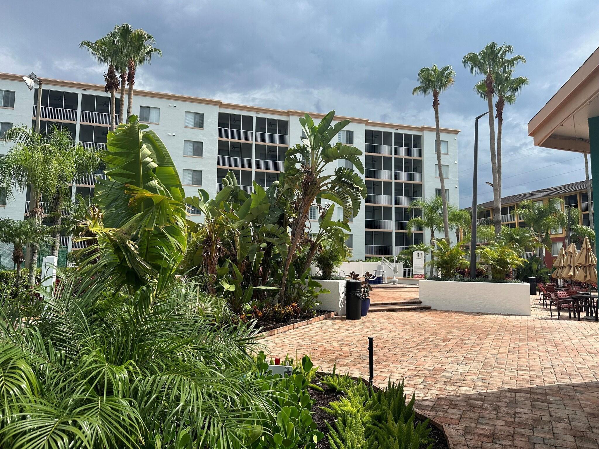 Orlando's Sunshine Resort - photo 6