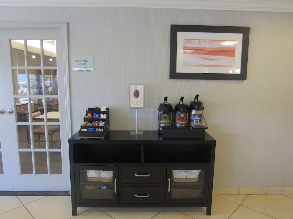 Wingate by Wyndham Shreveport Airport - photo 16