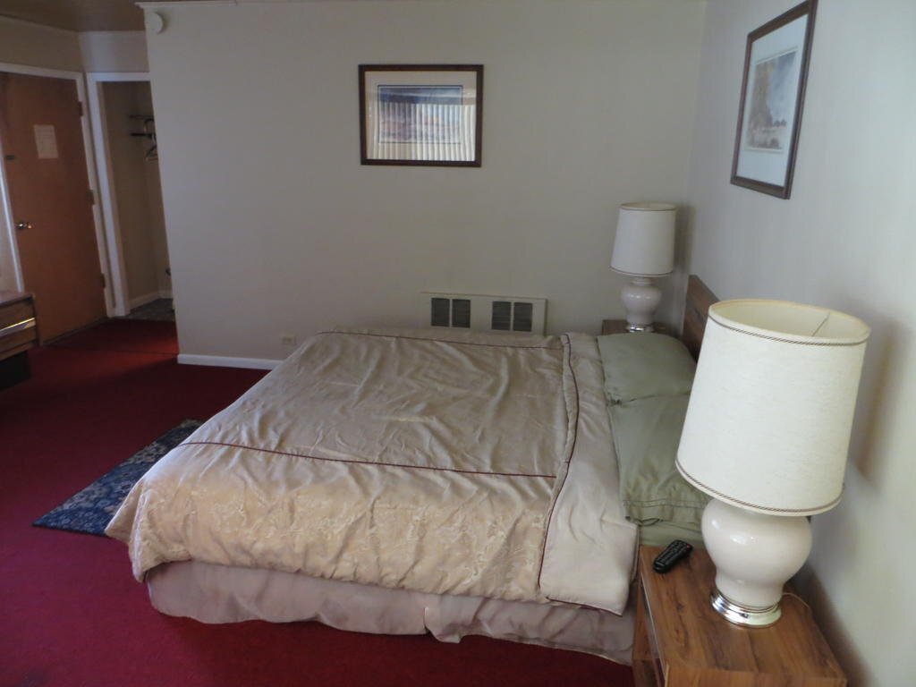 The Wesley Inn Motel - photo 4