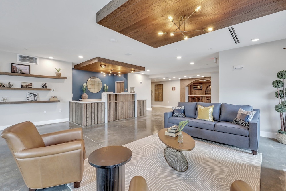 The Kingston Hotel — hotel in Garden City
