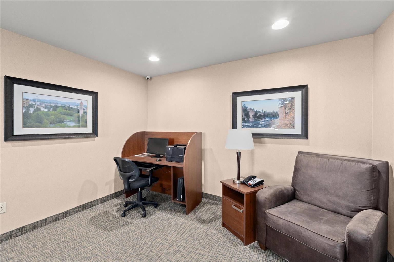 MainStay Suites Spokane Valley - photo 12