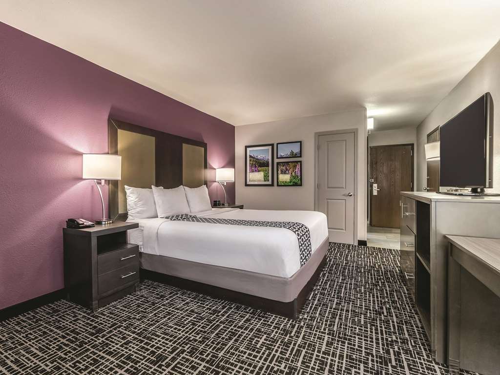 La Quinta Inn & Suites by Wyndham Glenwood Springs - photo 16