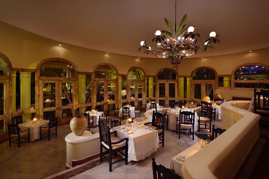 EMILIANO RESTAURANT Casa Velas Velas Resorts