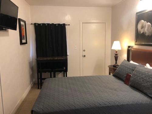 Pine View Motel - photo 20