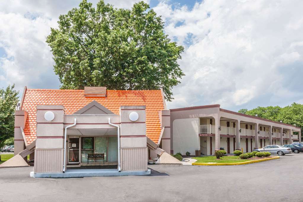 Howard Johnson by Wyndham Princeton Lawrenceville