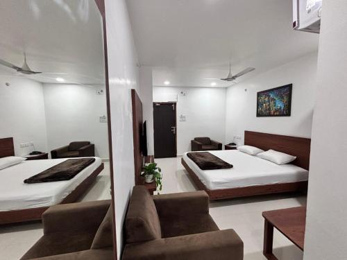 Tripura Inn — Nalgonda — photo 4