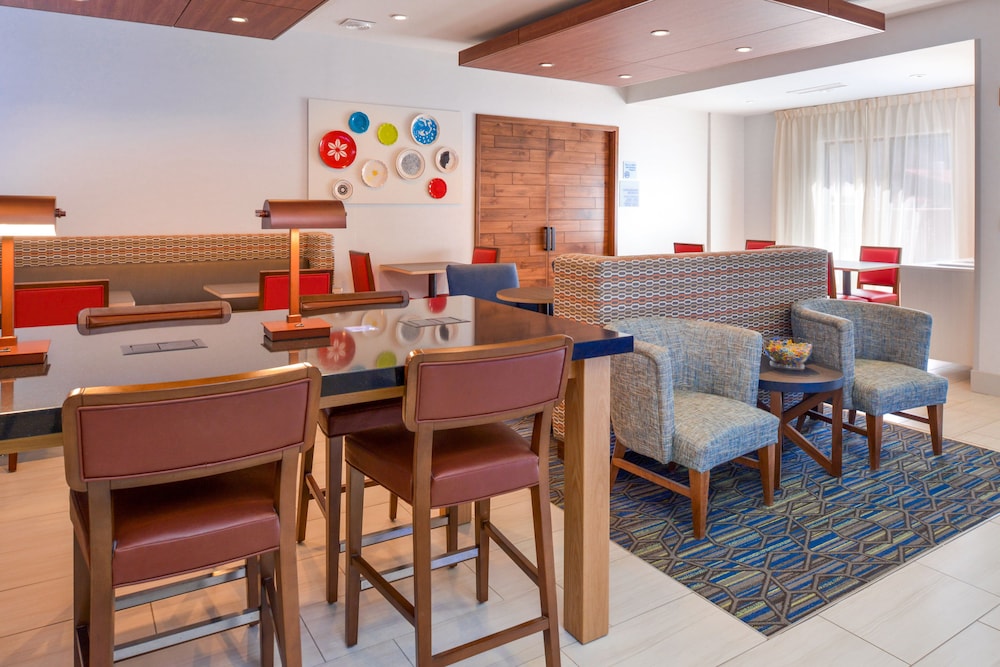 Holiday Inn Express Glenwood Springs in Glenwood Springs, United States