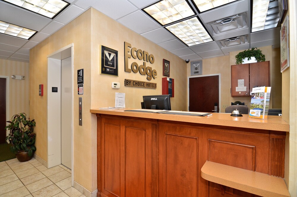 Econo Lodge Valdosta - photo 5