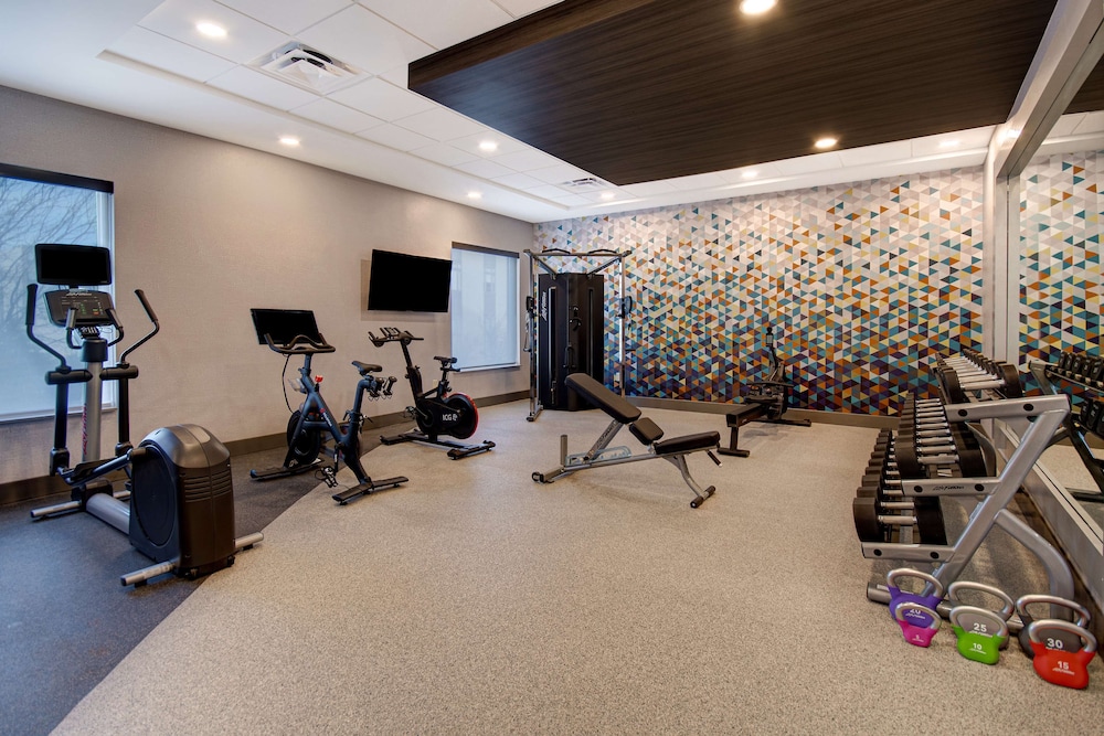 Hilton Garden Inn Terre Haute - photo 60