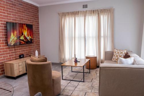 Secure 1 Bedroom Apartment in Midrand Waterfall City Lock Up and Go Free WIFI and Parking 8 Elizabeth Place — 4-Star Luxury Hotel in Midrand, South Africa