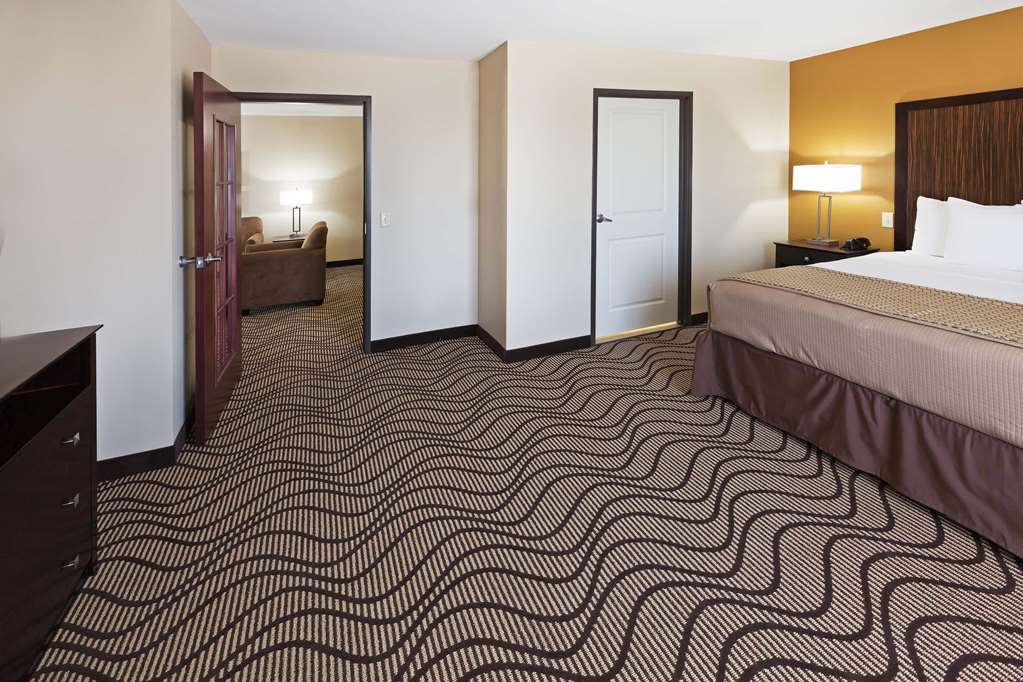La Quinta Inn Suites Floresville - photo 33