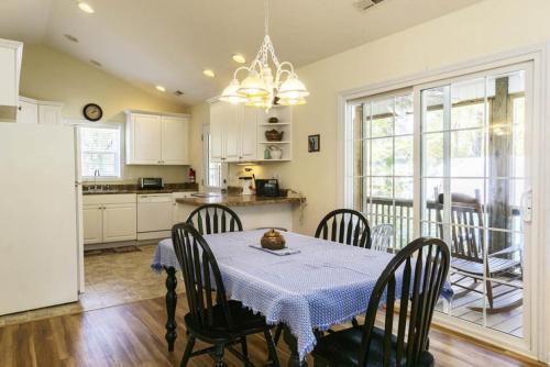 Island Delight by Oak Island Accommodations - photo 44
