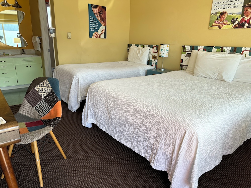 Atomic Motel - photo 35