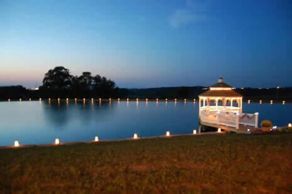 Lefevre Inn and Resort - photo 33