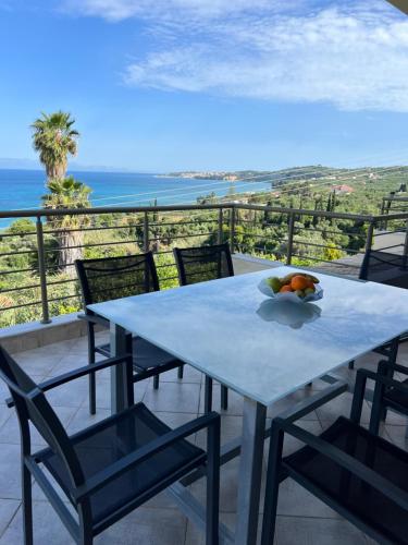 Peroulia Bay View Maisonette — 4-Star Luxury Hotel in Koroni, Greece