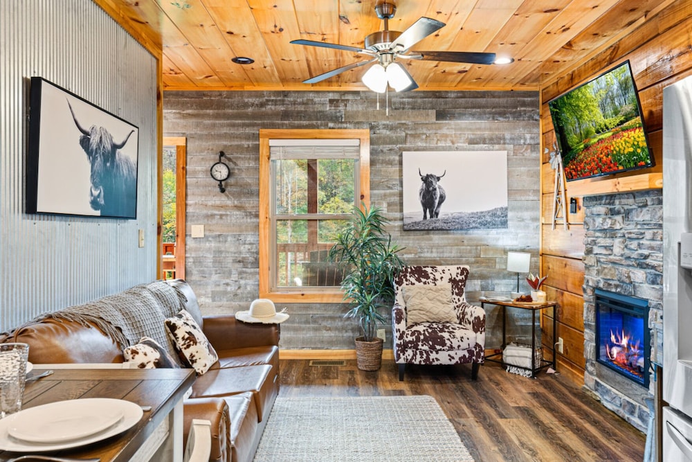 Rustic Mountain Retreat by Ghosal Luxury Lodging - photo 30