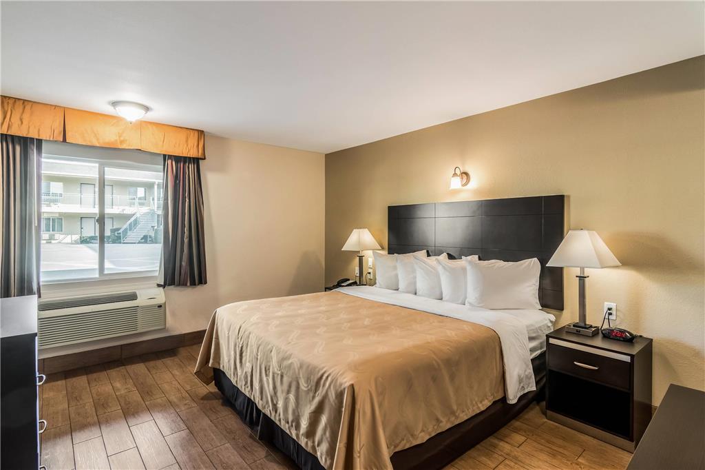 Quality Inn & Suites near Downtown Bakersfield - photo 22