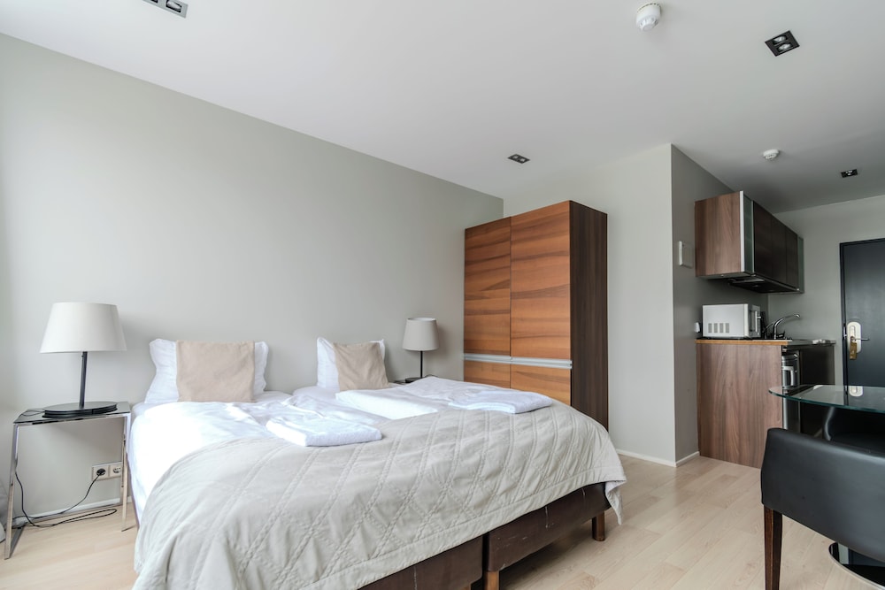 Mani Apartments