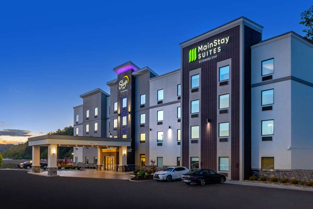 MainStay Suites Winfield Teays Valley - featured photo