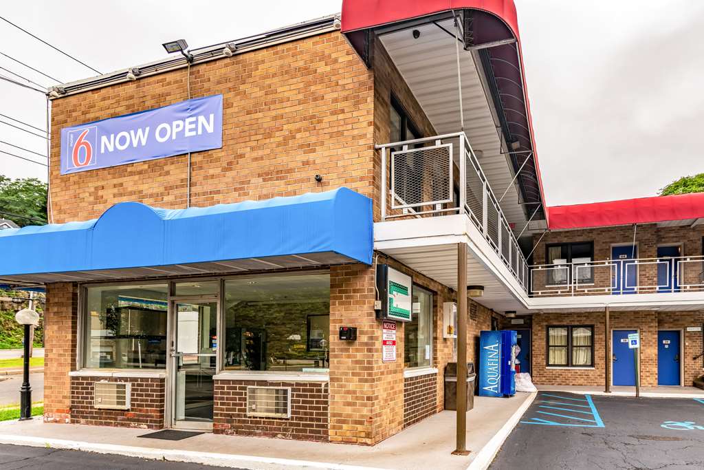 Motel 6 Elmsford NY White Plains - photo 6
