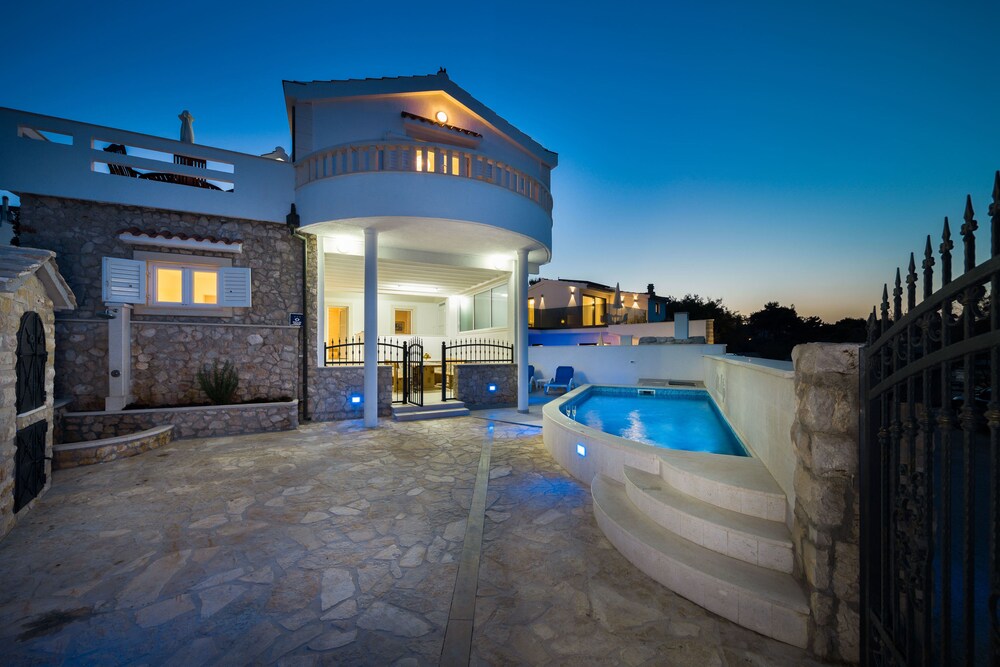 Villa Matija — 4-Star Luxury Hotel in Marina, Croatia