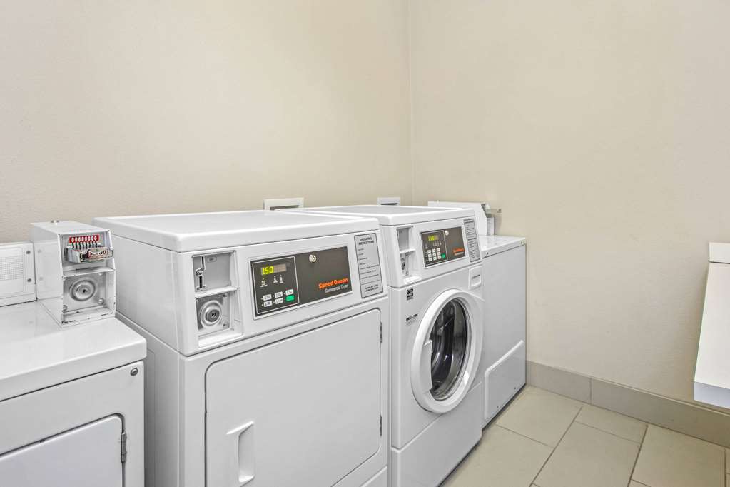 La Quinta Inn & Suites by Wyndham Corpus Christi Portland - photo 28