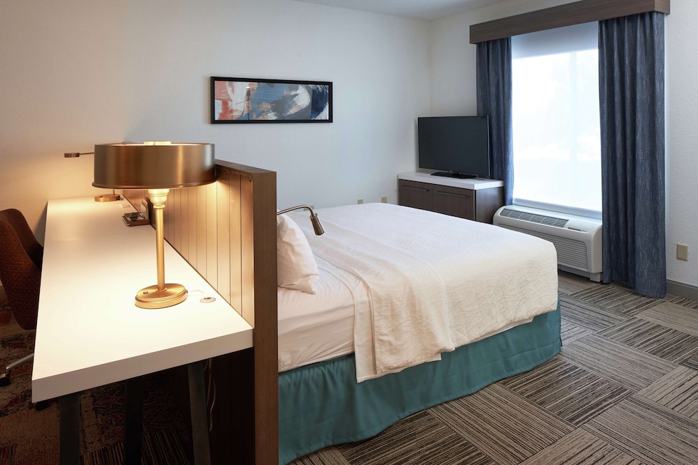 Hilton Garden Inn Evansville - photo 23