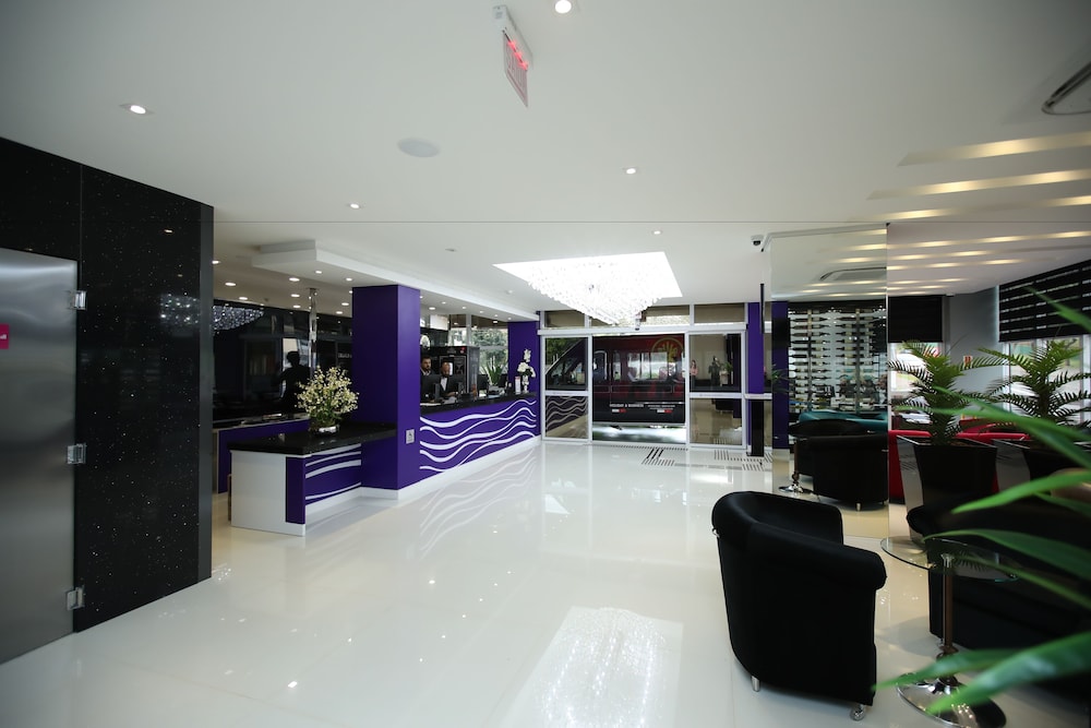 Holiday & Business Hotel Ao lado do Centro de Eventos e Arena Conda in Chapeco, Brasil