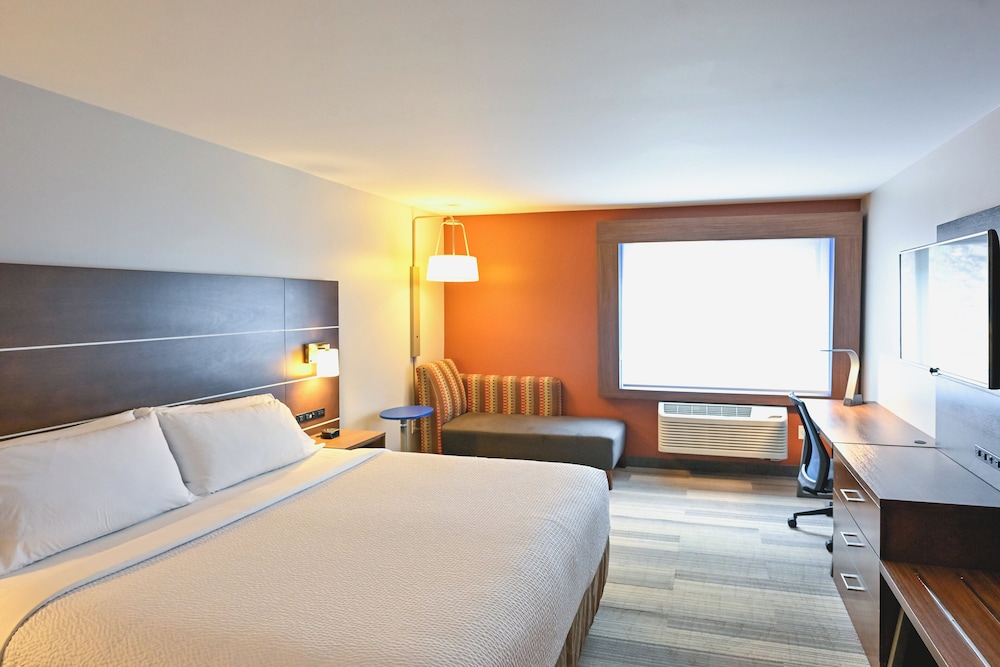 Holiday Inn Express Houghton Keweenaw by IHG - photo 35