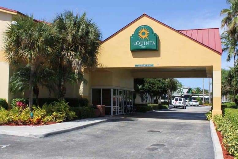 La Quinta by Wyndham Fort Lauderdale Pompano Beach - photo 2