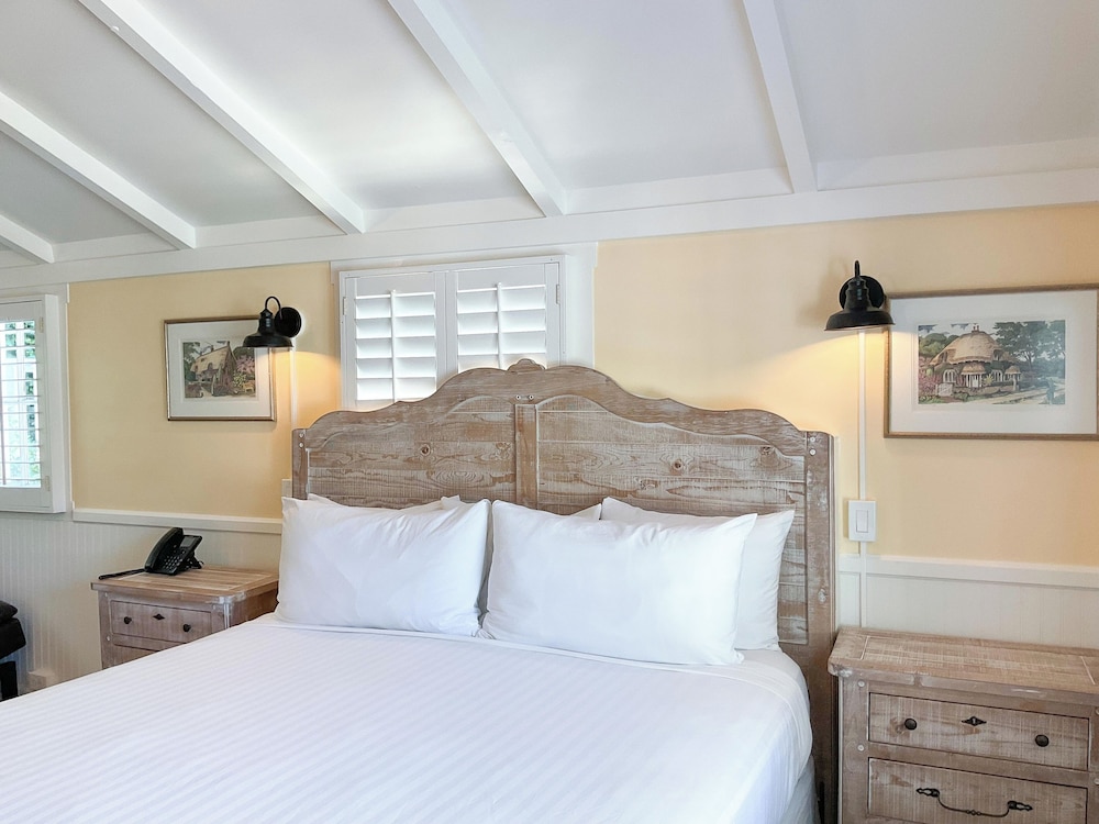 Carmel Green Lantern Inn - photo 61