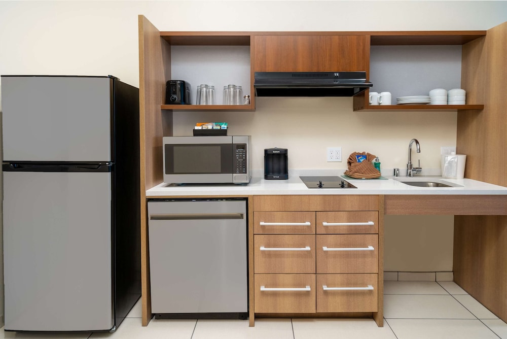 Home2 Suites by Hilton Corona - photo 24