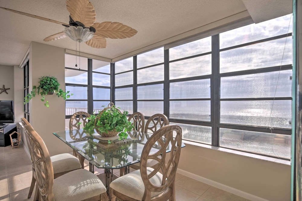 Beachfront Marco Island Resort Condo with Pool - photo 2