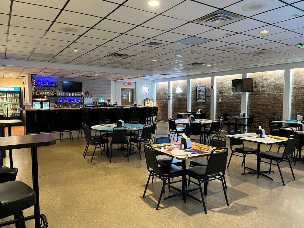 The Hudson Inn - photo 19