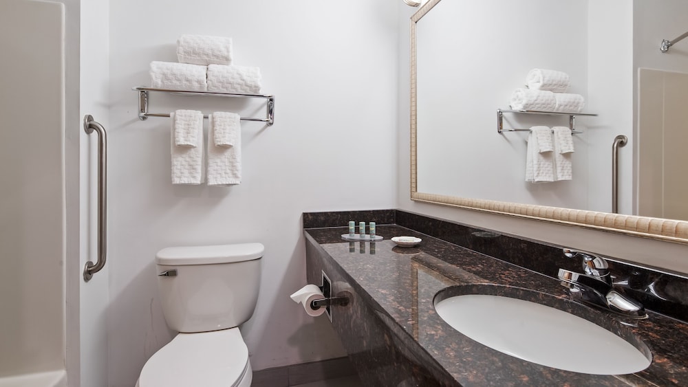 Spark by Hilton Oak Forest - photo 36