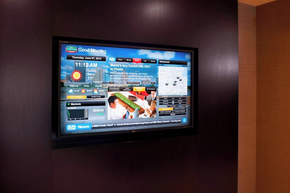 Courtyard by Marriott Toledo Maumee Arrowhead - photo 20