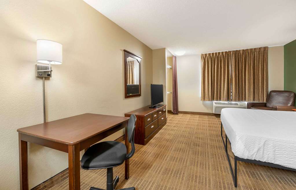 Extended Stay America Suites Indianapolis Airport - photo 10
