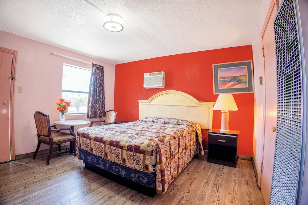 Sands Motel By OYO El Paso near Airport - photo 32