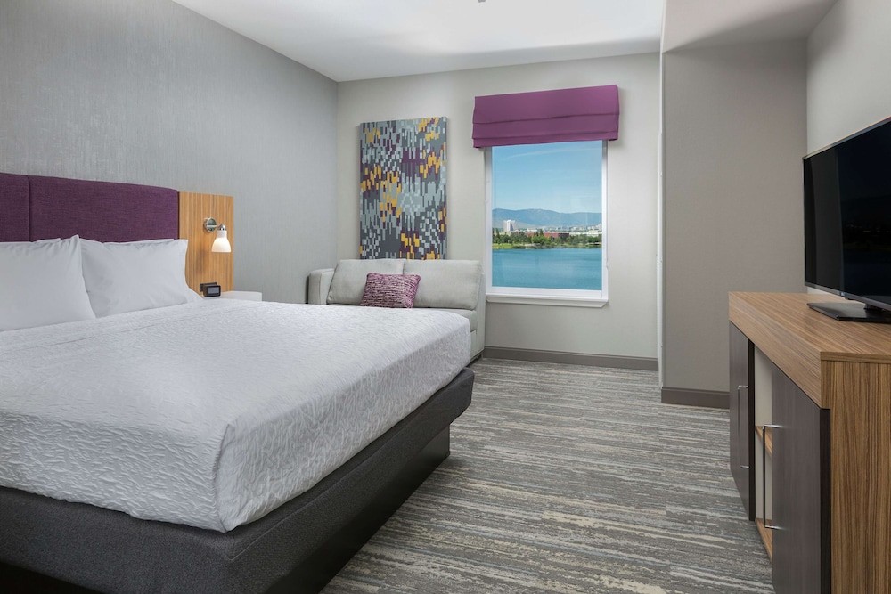 Hampton Inn & Suites Reno Sparks - photo 17