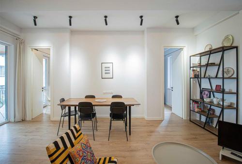 2BR Colorful Apt on Vera Near Stamba By Wehost