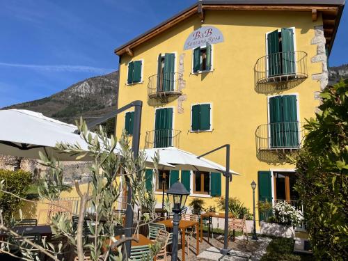 Relais Fontana Rosa B&B Wellness — 4-Star Luxury Hotel in Caprino Veronese, Italy