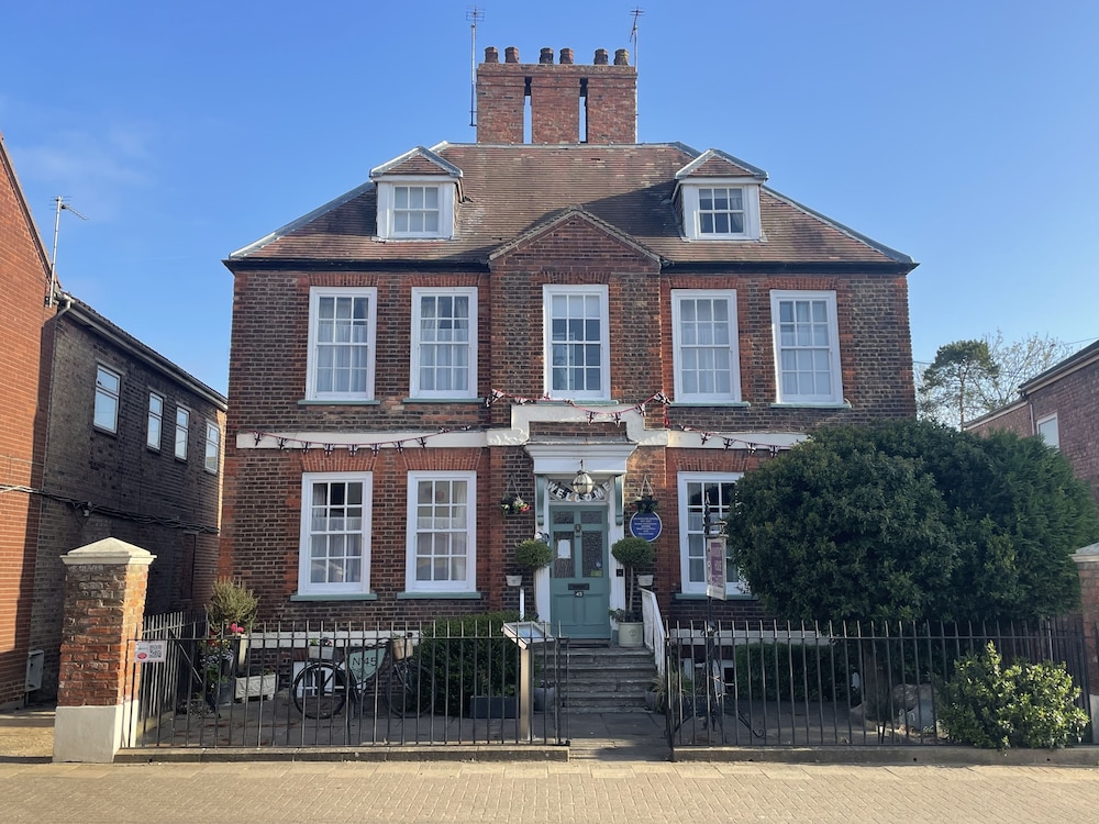 The Mansion House Hotel - carbon neutral hotel in Spalding
